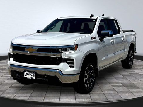 Used 2022 Chevrolet Silverado 1500 LT AWD/4WD image 1