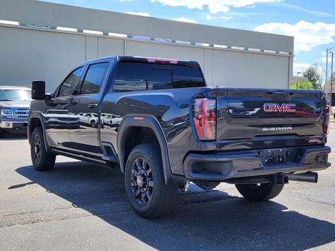 Used 2024 GMC Sierra 2500 AT4 w/ AT4 Premium Plus Package AWD/4WD image 5