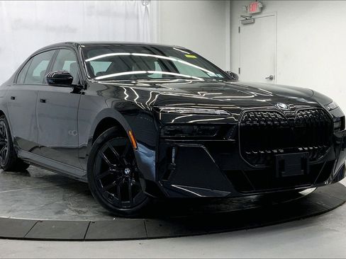 Certified 2024 BMW 750e xDrive w/ Executive Package image 1