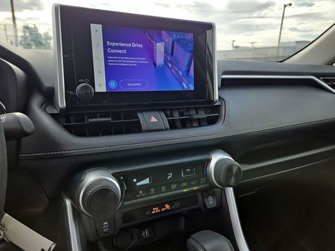 Used 2025 Toyota RAV4 LE FWD image 20