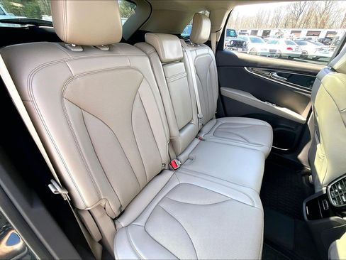 Used 2022 Lincoln Nautilus Reserve w/ Equipment Group 201A image 23