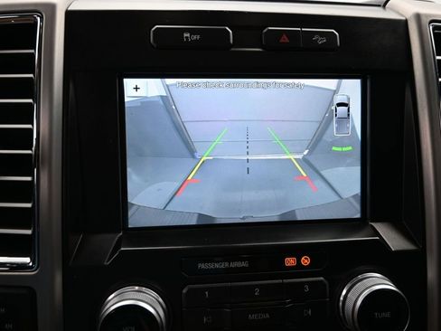 Used 2017 Ford F250 Platinum w/ FX4 Off-Road Package image 19