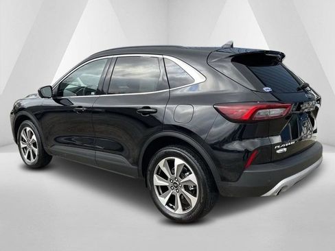 Used 2024 Ford Escape Platinum image 5