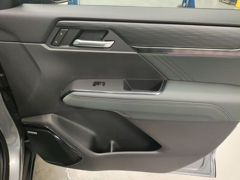 New 2026 GMC Acadia AT4 w/ Luxury Package image 9