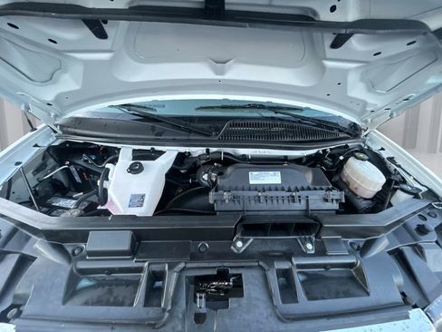 Used 2024 GMC Savana 2500 w/ Driver Convenience Package image 10