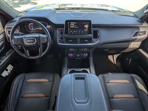 Used 2023 GMC Yukon XL AT4 w/ AT4 Premium Package AWD/4WD image 18