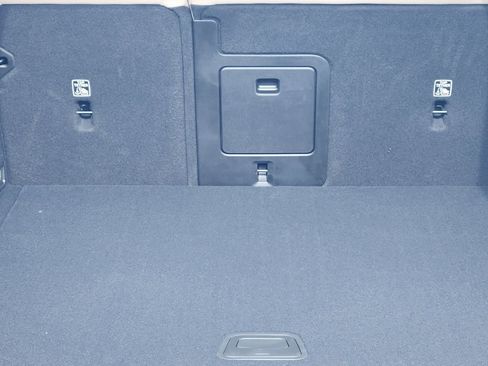 New 2026 Volvo XC60 B5 Plus w/ Protection Package Premier image 21