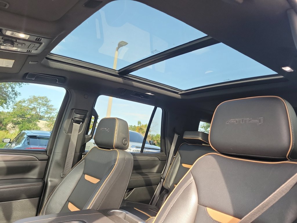 Used 2023 GMC Yukon AT4 w/ AT4 Premium Package AWD/4WD image 22