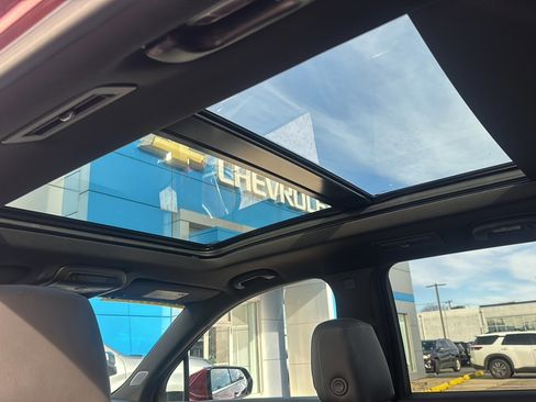 Used 2023 Cadillac XT6 Premium Luxury image 44