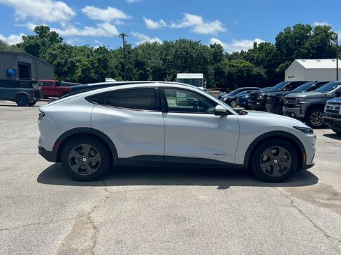 Used 2021 Ford Mustang Mach-E Select RWD image 8