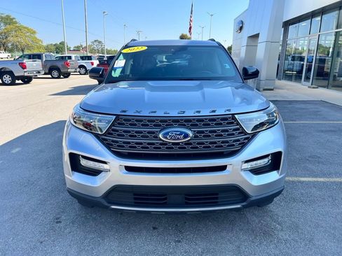 Used 2022 Ford Explorer XLT w/ Equipment Group 202A image 46
