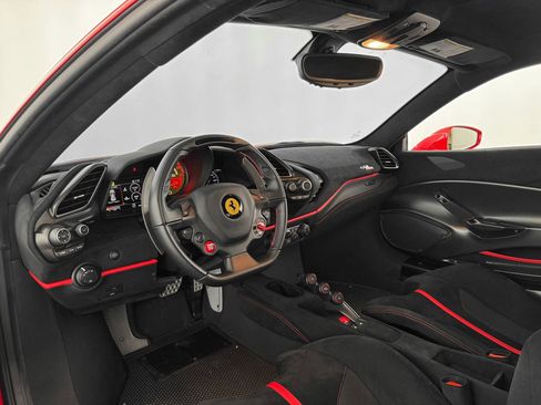 Used 2019 Ferrari 488 Pista Coupe RWD image 17