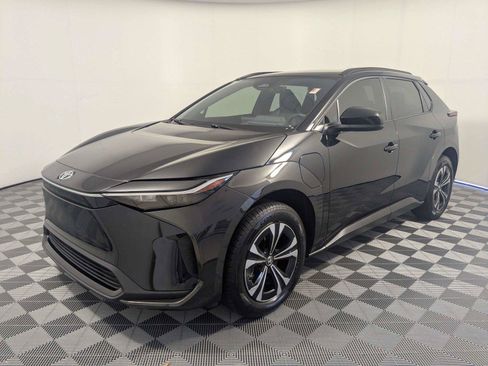 Used 2024 Toyota bZ4X FWD image 2