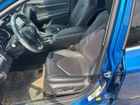 Used 2018 Toyota Camry XSE FWD image 5