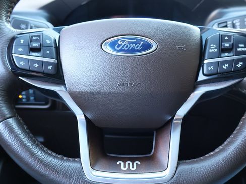 Used 2024 Ford Explorer King Ranch w/ Technology Package image 24