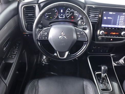 Used 2020 Mitsubishi Outlander SEL AWD/4WD image 29