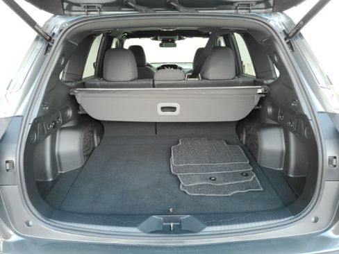 Used 2025 Subaru Forester Premium AWD/4WD image 24