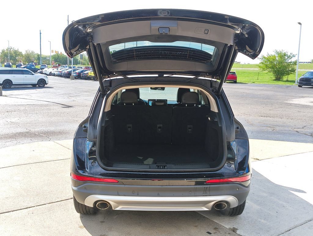 Used 2023 Lincoln Corsair AWD w/ Equipment Group 101A image 12