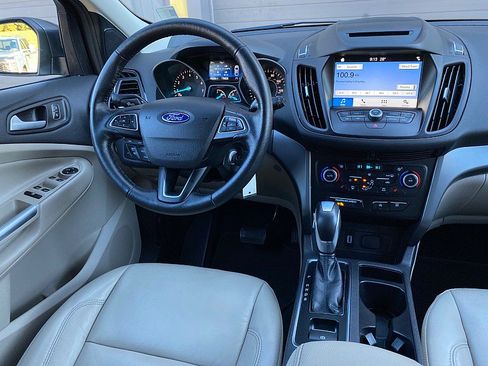 Used 2018 Ford Escape SEL image 19