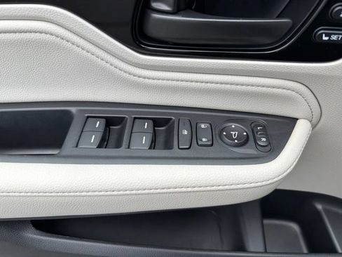 Used 2025 Honda Odyssey Touring image 12