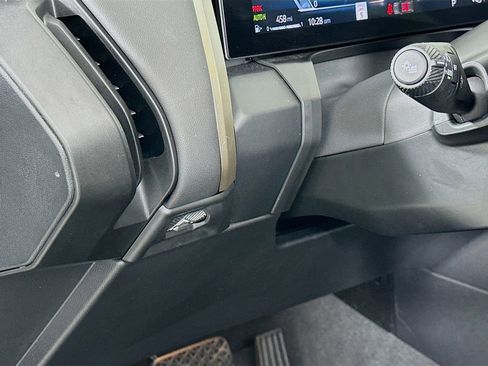 Used 2025 BMW X3 xDrive30i w/ Premium Package image 10