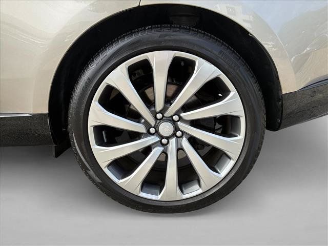 Used 2023 Land Rover Range Rover Long Wheelbase SE AWD/4WD image 9