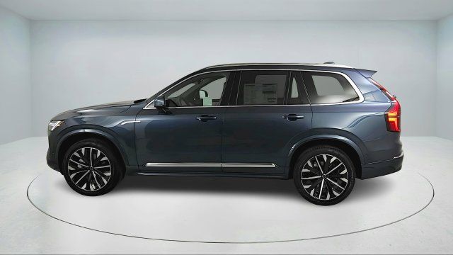 Used 2026 Volvo XC90 B6 Plus w/ Protection Package AWD/4WD image 7
