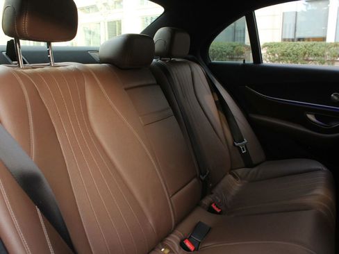 Used 2017 Mercedes-Benz E 300 image 22