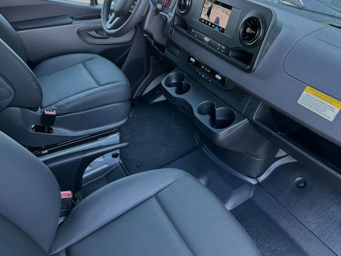New 2024 Mercedes-Benz Sprinter 2500 image 15