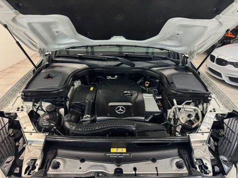 Used 2018 Mercedes-Benz GLC 300 w/ Premium Package image 37