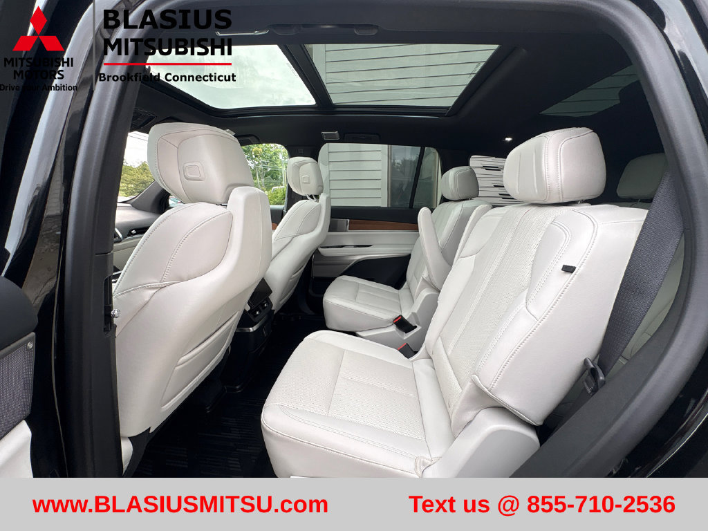 Used 2026 Cadillac Vistiq Sport AWD/4WD image 42