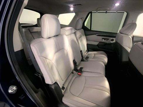 Used 2025 Honda Pilot EX-L image 23