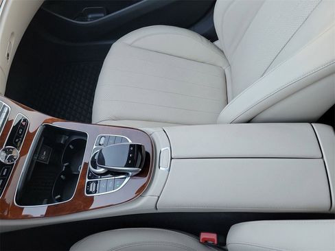 Used 2020 Mercedes-Benz E 350 Sedan image 22