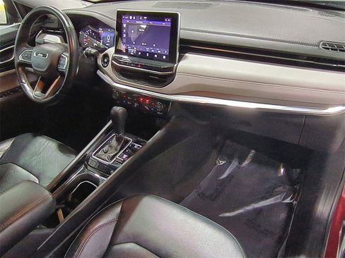 Certified 2022 Jeep Compass Limited image 27