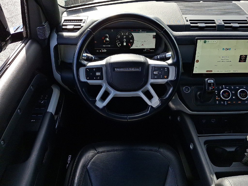 Used 2022 Land Rover Defender 110 XS Edition AWD/4WD image 12