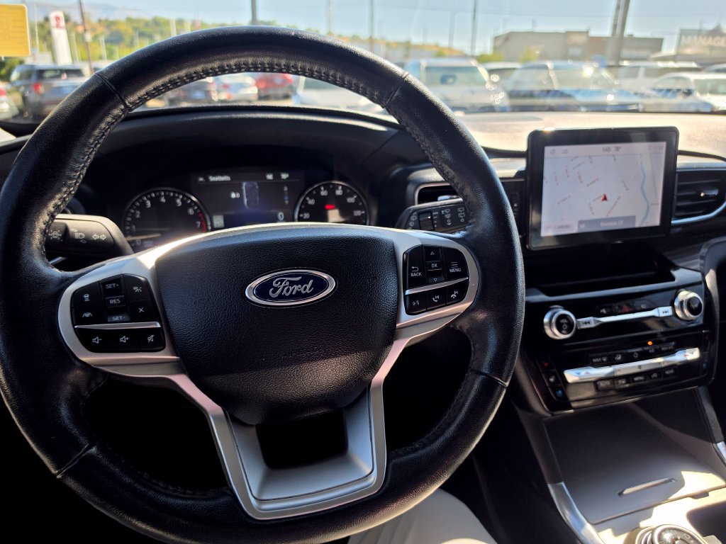 Used 2023 Ford Explorer Limited AWD/4WD image 18