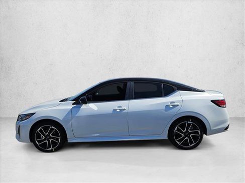 New 2025 Nissan Sentra SR image 5