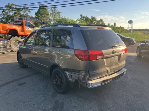 Used 2005 Toyota Sienna CE FWD image 9