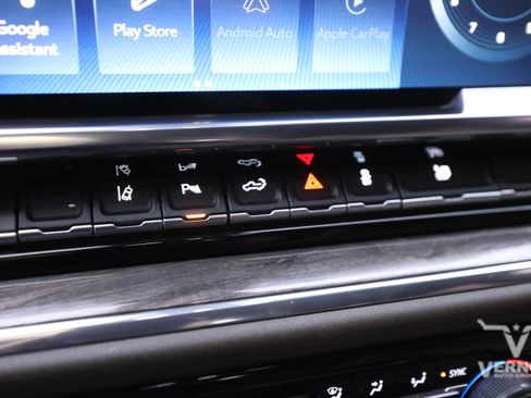 Used 2024 Chevrolet Silverado 3500 LTZ w/ LTZ Convenience Package image 25