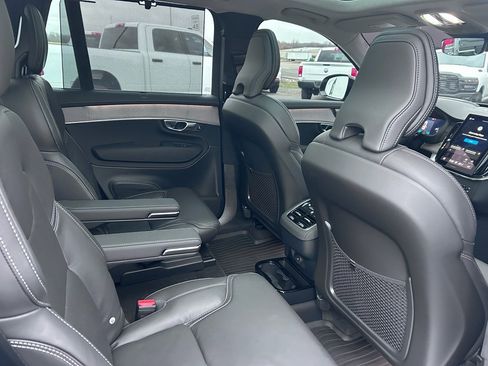 Used 2026 Volvo XC90 B6 Ultra w/ Lounge Package image 15