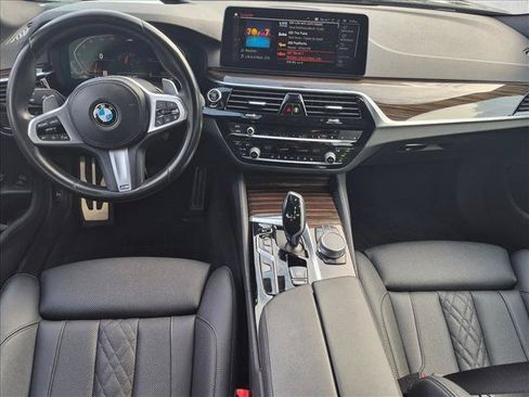 Used 2021 BMW 530i w/ M Sport Package RWD image 16