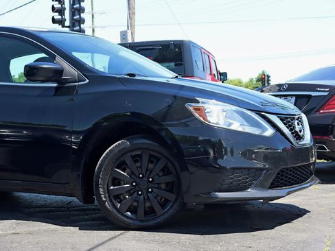 Used 2016 Nissan Sentra S FWD image 3