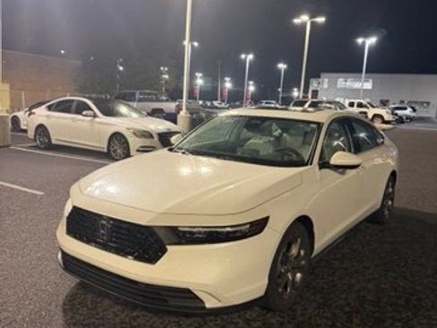 Used 2024 Honda Accord EX image 4
