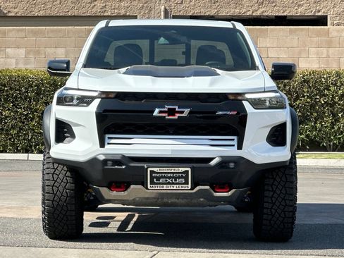 Used 2026 Chevrolet Colorado ZR2 w/ Technology Package AWD/4WD image 10