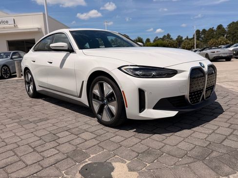 Used 2023 BMW i4 eDrive40 RWD image 7