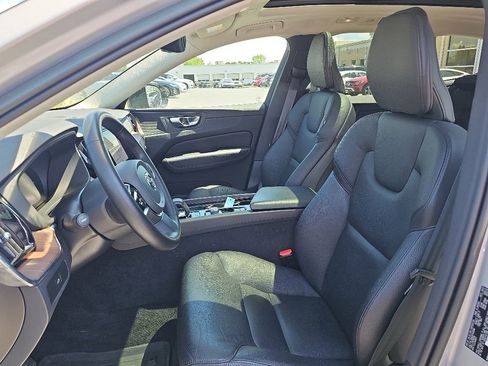 Used 2023 Volvo XC60 B5 Plus w/ Protection Package Premier AWD/4WD image 3