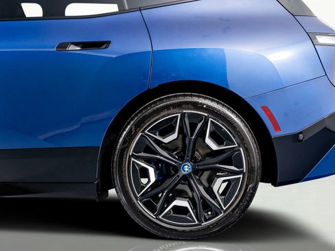 Used 2024 BMW iX M60 image 21