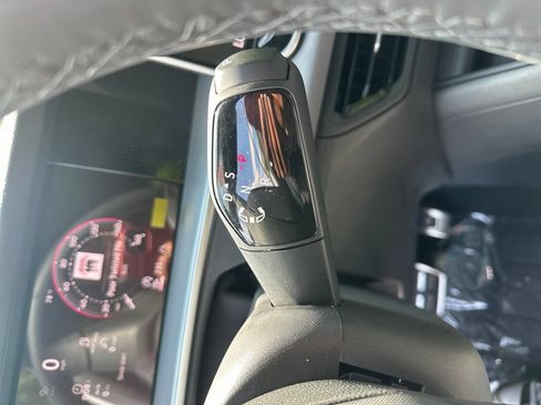 New 2026 Volkswagen Tiguan SE R-Line AWD/4WD image 16