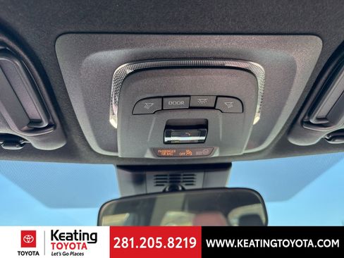 Certified 2025 Toyota Corolla SE image 15