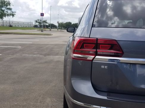 Used 2019 Volkswagen Atlas SE FWD image 24